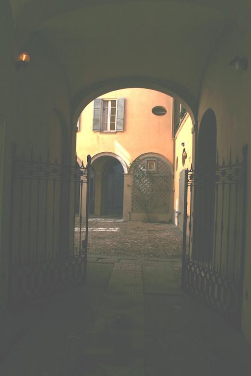 Luigi In Palazzo Bianchi Hotell Parma Rum bild